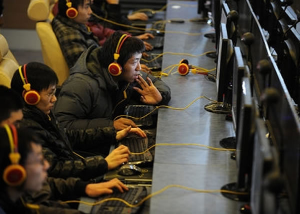 报告称玩网上多人游戏未能有助学业