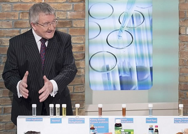 ˹�ٶ����������С����̣����������Һ��ɫ��