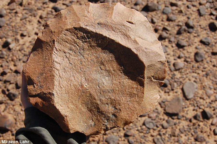 ��������ʹ�õĹ���һ�㶼��ʯ��ӹ��������罫ʯ��ĥ�ɷ�����һ�棬����Щ����ڵ�ʱ�������ܷǳ��Ӵ�������������������ʯ�������Ҷ�����������ɳĮ�������γ���һ����