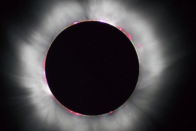 1999年拍摄于法国的日全食景象