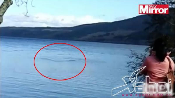 һ��ĸŮ���ƿ�����˹��ˮ������