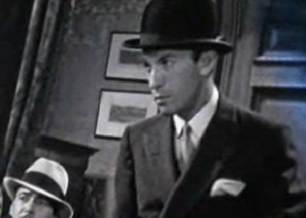 哈蒙斯自称前世是已故荷里活临时演员马提恩(图)。