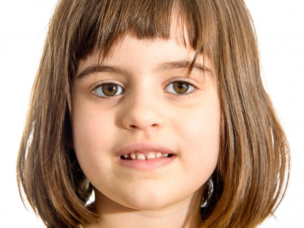 在中欧和南欧,普通欧洲人的白皮肤及棕色眼睛是最近才进化而来的。