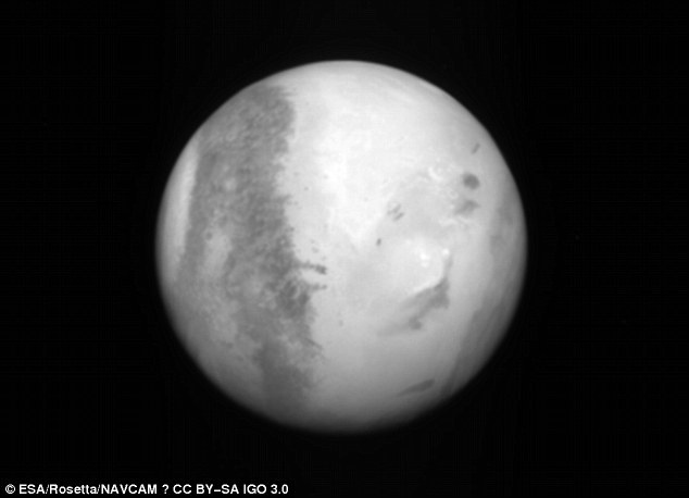 ����67P���ǵ�������;�У������������������˴�����Ƭ�����а����ڽ���������������ʱ����ĵ���ͻ�����Ƭ����ν�ġ�����������������ָ�����������ǳ䵱������������