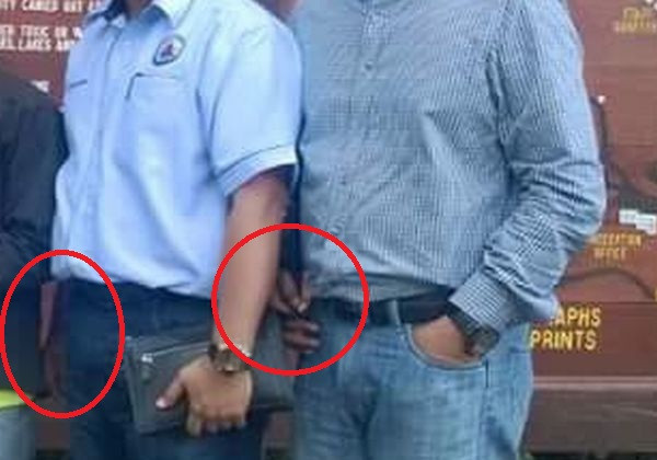 Misbahuddin Rida(左)原本以为「右手」是自己的,但是……。