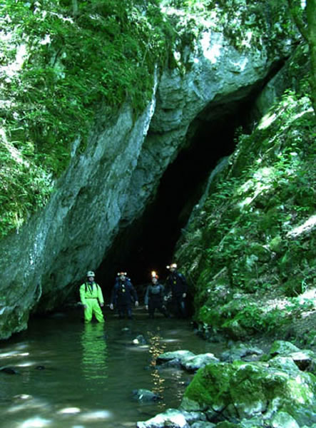 ��������Peştera cu Oase ��Ѩ�������ù�ͼ��