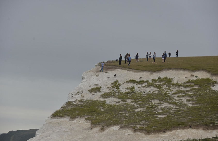 Ӣ���ڹ����׷����ֻ����ʹ����������׹��