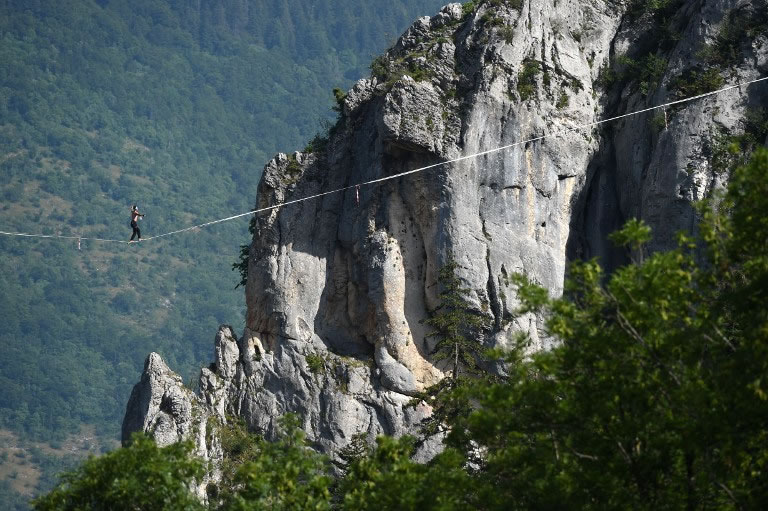 远处看去,波林顿变一个小黑点。