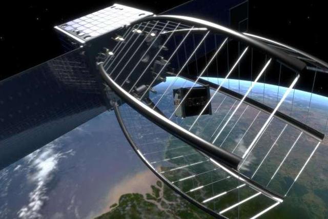 清洁卫星配备一个圆锥形的探头来推动轨道垃圾改变原来的轨道,然后坠入地球大气层烧毁