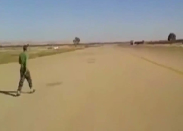 ����ʩȻ�����ܵ������ߣ�����δ���κηɻ�������