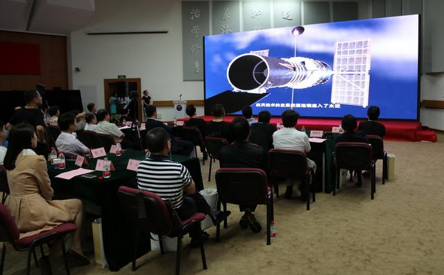 �ڶ���WWT����ά������Զ���������������������佱����