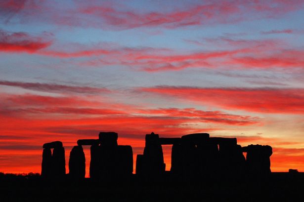 ��ʯ��ɫ����