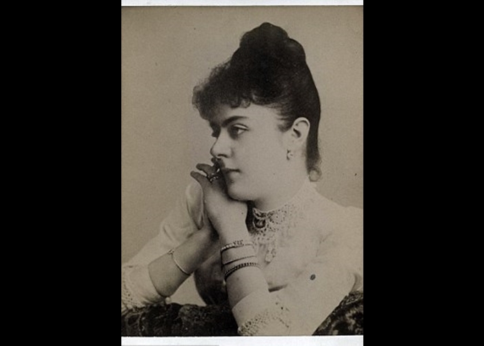 薇翠莎(图)在信中表明想埋葬在鲁道夫身边。