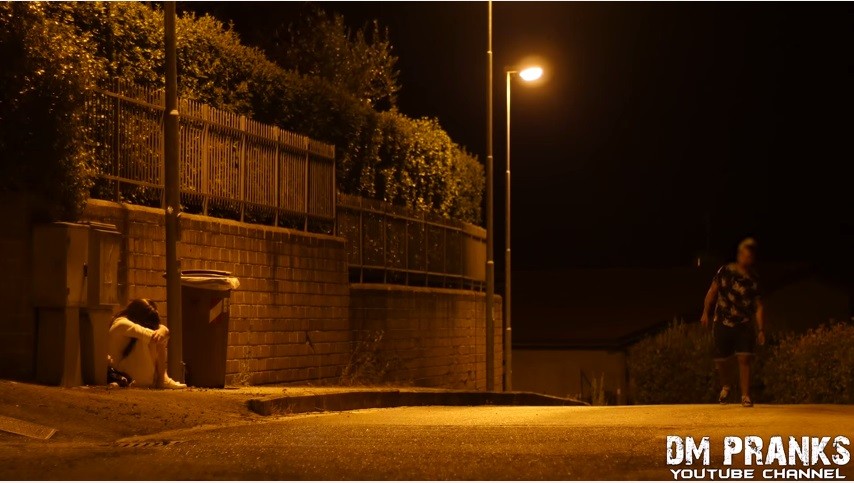 ����Ů����ҹ��·����� ·����ǰ��ο�ձ�����