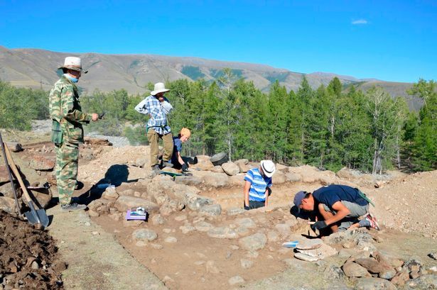 ˹̩ɽһ1500ʷӤľ Bulan-KobinskayaĻй