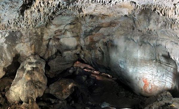 这个工具是1989年在意大利南部的Grotta Paglicci发现的,测定的年代是在3.2万多年前。