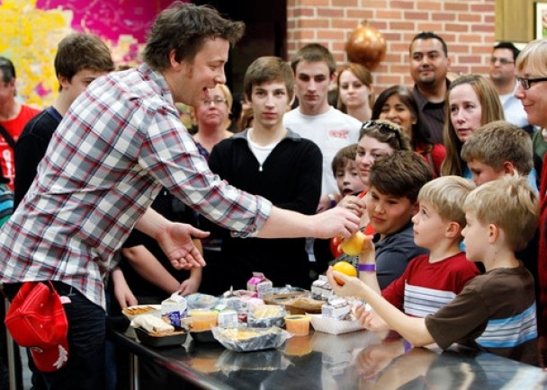 Jamie Oliver����ֻ�����Ͻײ�Ź��������Ӫ����ƶ����ʿȴ����������