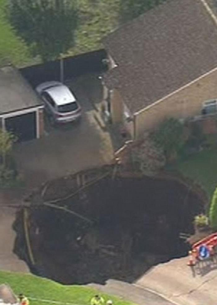 �Ӷ�ֱ��Լ20�ס���Լ9�ס�