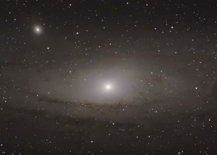 本月将可以用肉眼看到仙女座星系