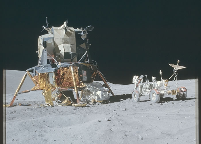 ������16�ţ�̫���˵�½�����׼��չ��̽����