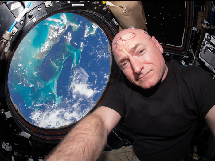 �����Ա˹����•����(Scott Kelly)��̫�յĶ���ʱ��ﵽ216��