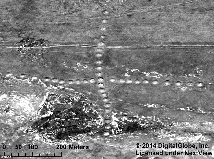 ��ͼ��ʾ�����ǹ�����˹̹�ɲ�ԭ�Ϸ��ֵ�ʮ�ּǺ�ͼ�������״η�����2007�꣬�ǹ������徭��ѧ�ҵ�������Ү-����(Dmitriy Dey)ͨ���ȸ�����ֵģ���ʮ