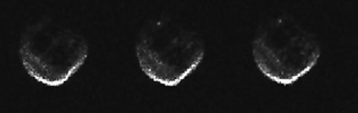 万圣节晚上有一颗酷似人类骷髅头骨的死亡彗星2015 TB145在地球身边飞过