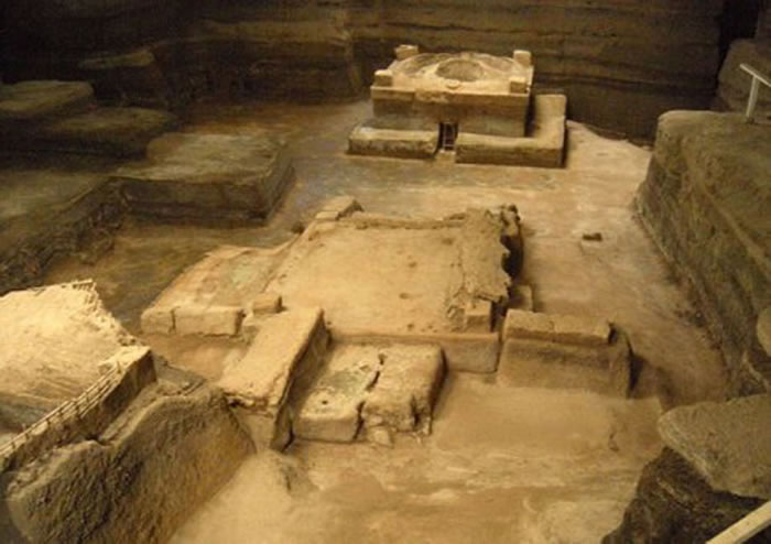 霍亚-德赛伦的许多建筑被完整的保留了下来