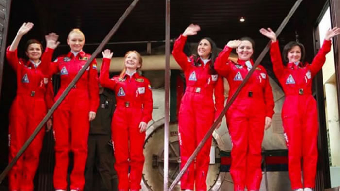 6名女太空人禁闭8日,模拟去月球的情况。