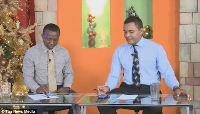 电视节目中一个空玻璃杯诡异自行移动