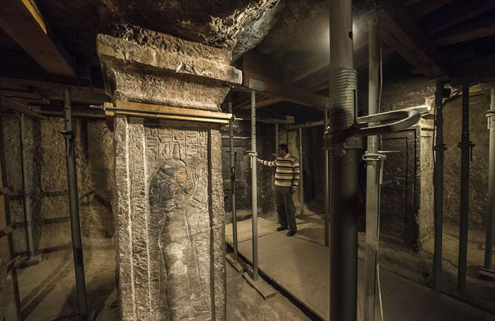 ���ĹѨ������������Ĺ�ң���¥�ݿ�ֱ��ͨ����Ĺ�ҡ�