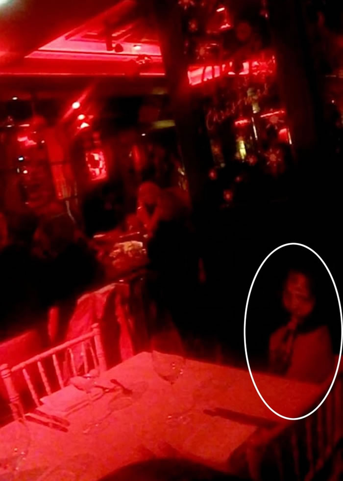 ��СŮ���������е��˺ۼ�����ֱ�����Ŀ��ž�ͷ��