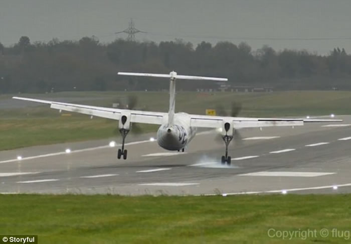 Ӣ����������ǿ�� �������ͻ����侪�����