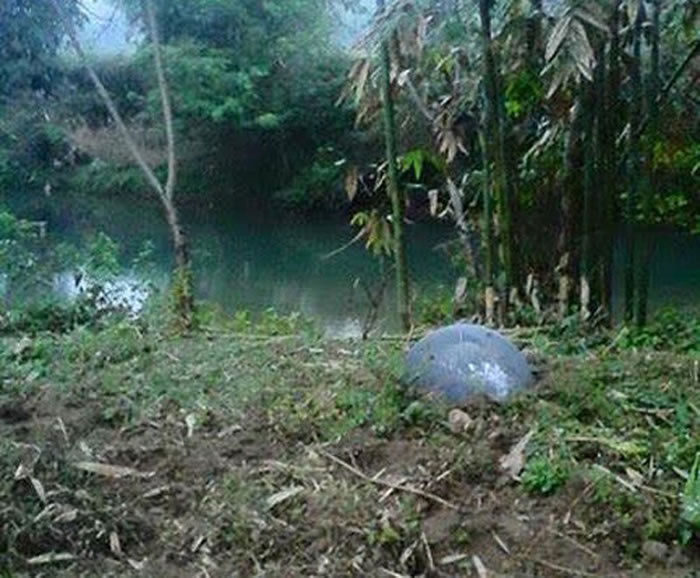 最后一颗球体重约45公斤,落在宣光省(Tuyen Quang)的一条河流附近。