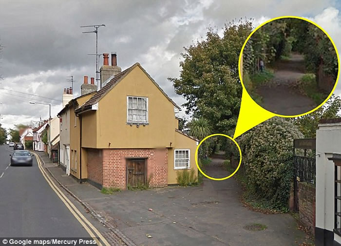 拍摄地点是英国埃塞克斯郡“牢笼”后的棺材巷(黄圈示)。