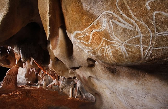 肖维岩洞估计有超过3万年历史。