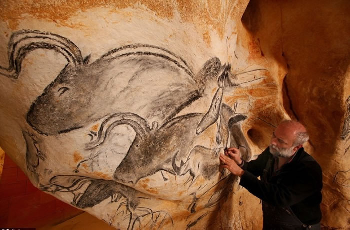 专家相信火山画绘于在距今3万与4万年前之间。