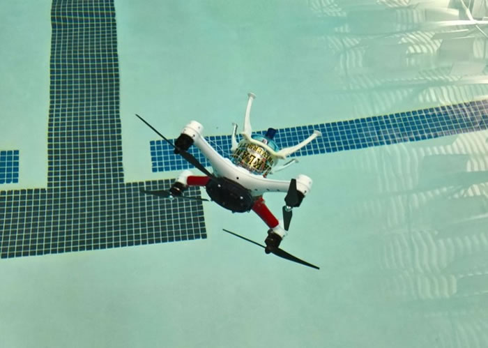 Loon Copter可以在水底巡航