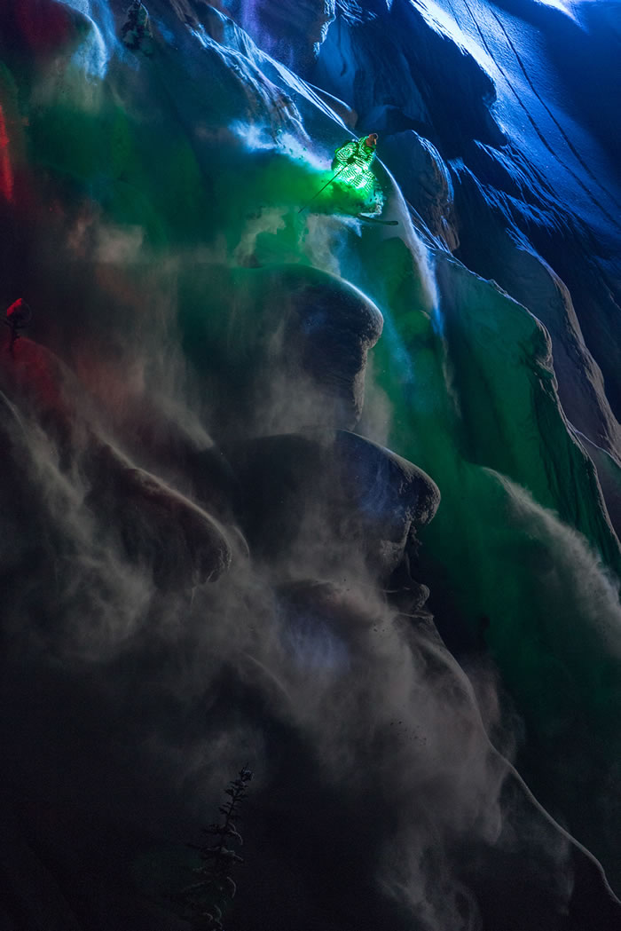 �ڲ��е߸��ױ��ǵĸ���Ǹ���������ѩѥ�ĵƹ�ʦ�ڵ����ƹ⡣ ��ÿ�����㶼Ҫ���ü���Сʱ���ã�����Ӱʦ��˹��‧���ɵ�˵�����������һ��Ҫ�ɹ�����Pho