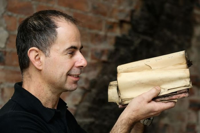 Ӣ���ù��ϰ���һ������120����ʷ���̴��﷢��19�����ָ�к�