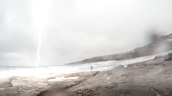 �������º�̲�۾��� Ů���ճ�����������