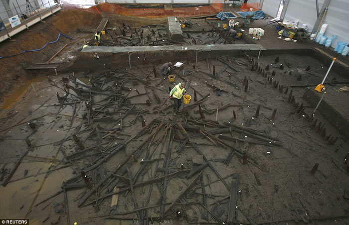 发现青铜时代建筑物