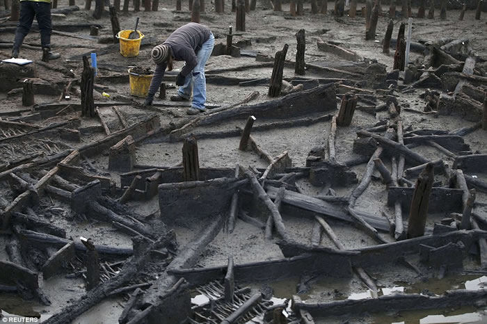 研究人员认为建筑物曾被纵火