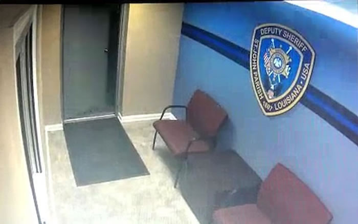 ��ʱ��������Ϯ���Ⱥ��ҵ��ű�������