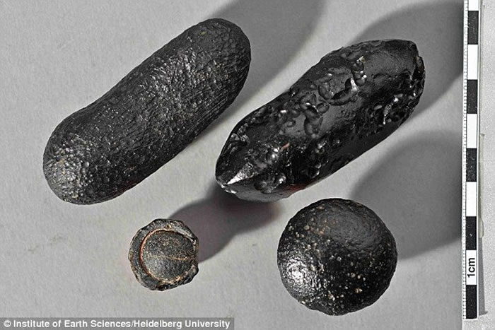 79����ǰ��������������������ײ �γ�һ��ȫ��������