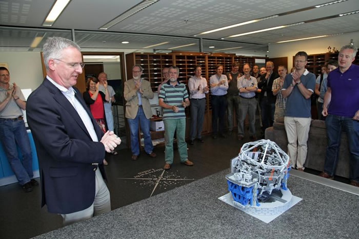 ��������ѧ�����ָ������Ʋ���װ��ŷ���Ϸ�����̨Ϊ��������������̨