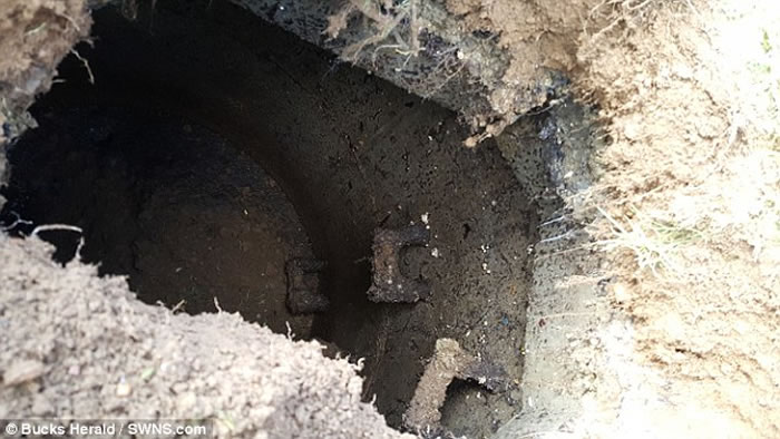 Ӣ���򸾴�����ǰ��԰ʱ���ֲ�ƺ�������ء��ڶ���