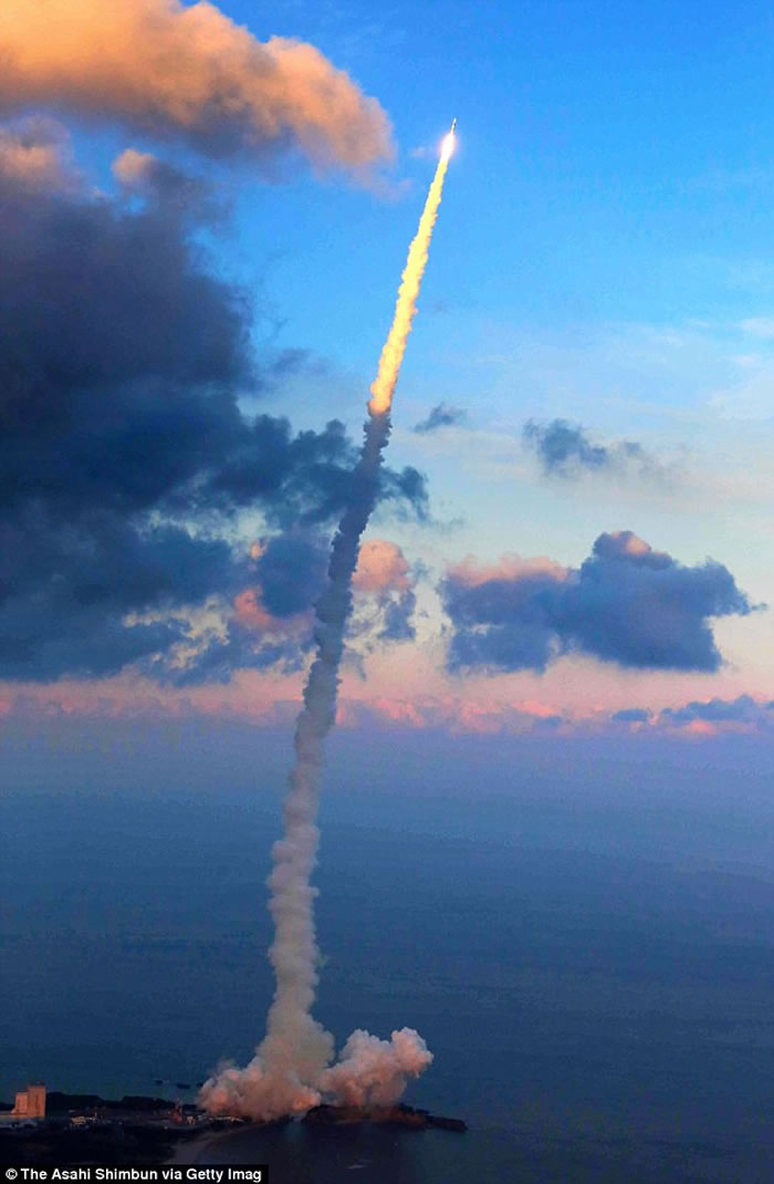 日本观测黑洞等天体的人造卫星Hitomi失联