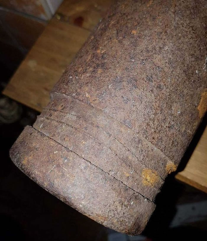 Ӣ�������ԼҺ�Ժ�ڵ�һö100��ǰ���ڵ�