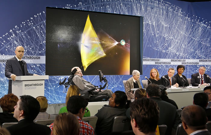 霍金联合Yuri Milner启动“突破摄星”项目:开发纳米小型太空飞船飞往半人马座